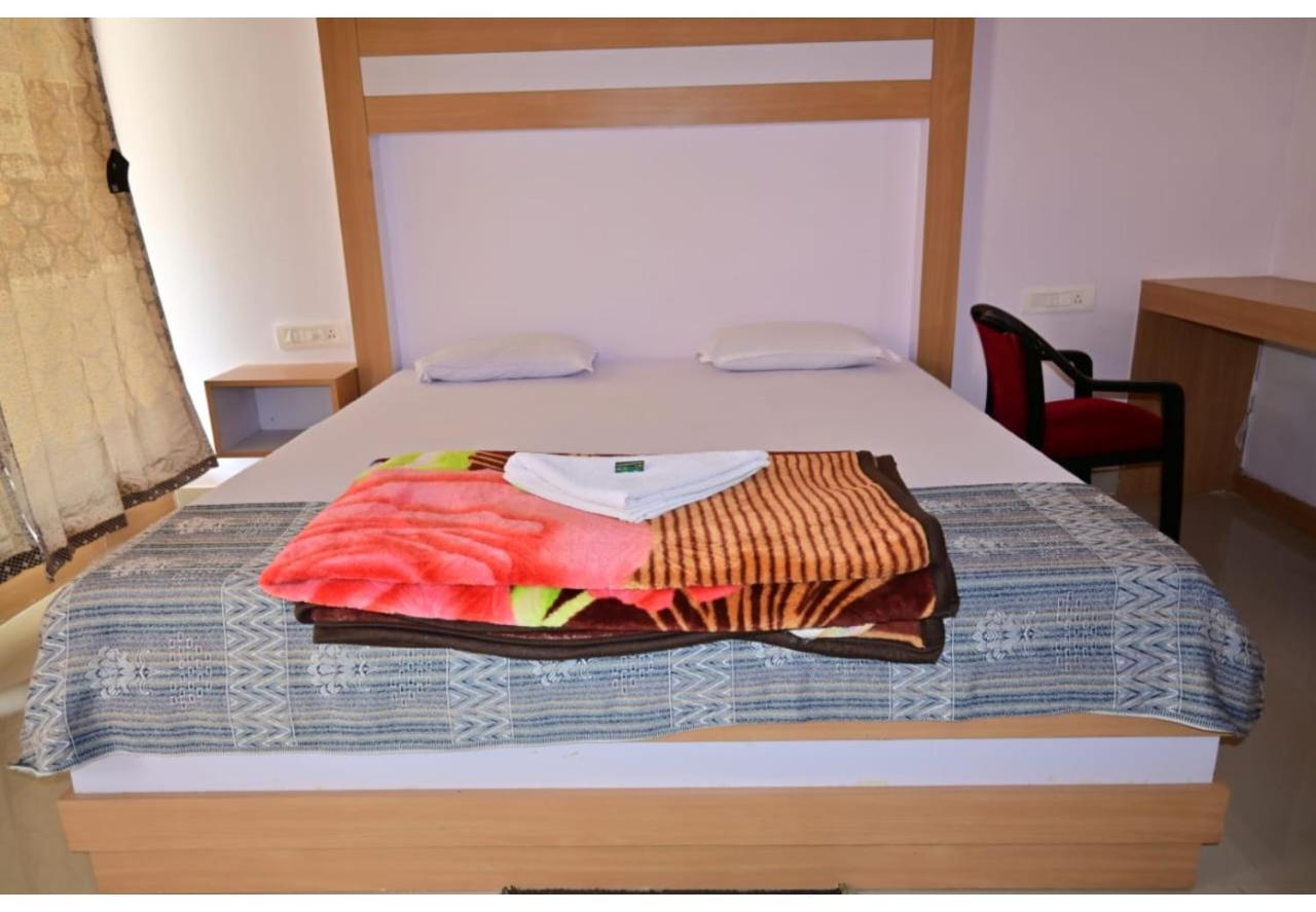 Moon Shine Garden Resort Lakshmanpur Eksteriør billede