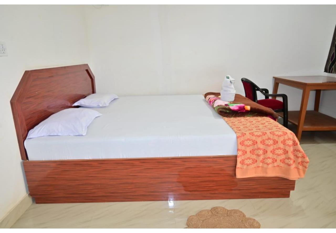 Moon Shine Garden Resort Lakshmanpur Eksteriør billede
